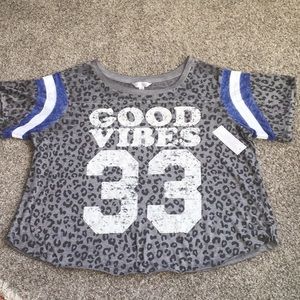 NEW - Fun loose T-Shirt! “Good Vibes 33” Animal Print